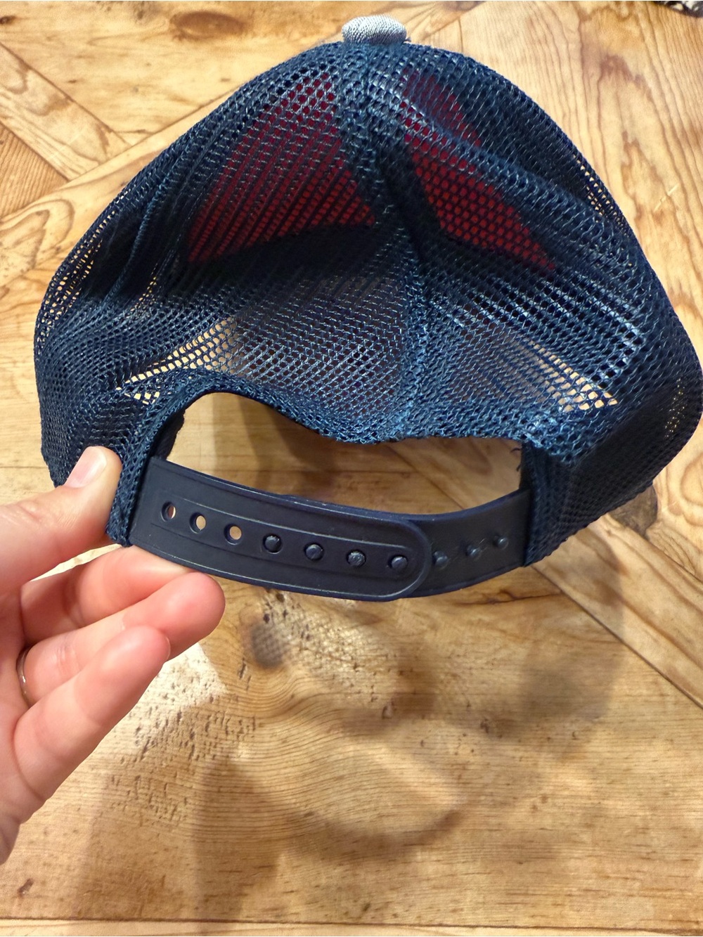 Wrangler Men's Grey and Navy Flag Patch Trucker Cap - Picture 3 of 6